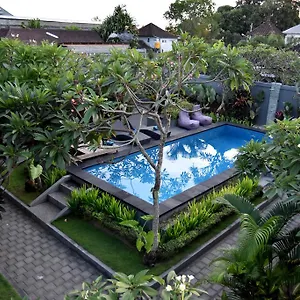 3* Apartahotel La House